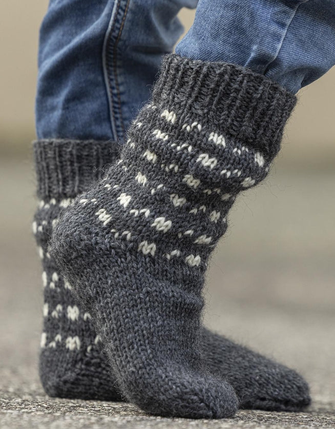 Viking Yarn Socks Knitting Pattern in Idun 10-4bP PDF DOWNLOAD