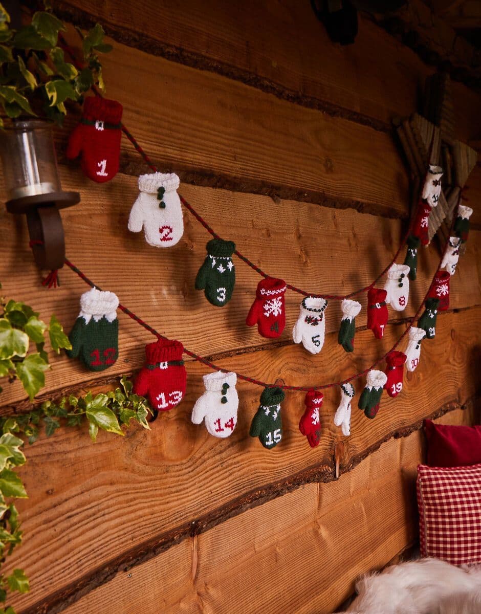 Sirdar Christmas Mittens Advent Calendar Knitting Pattern in DK 10658P PDF DOWNLOAD